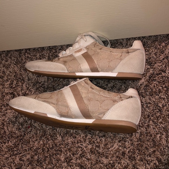 Coach Shoes - Picture 3 of 4
